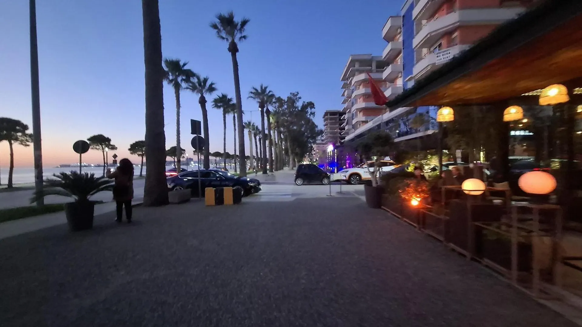 شقة Blue Waves فلورا